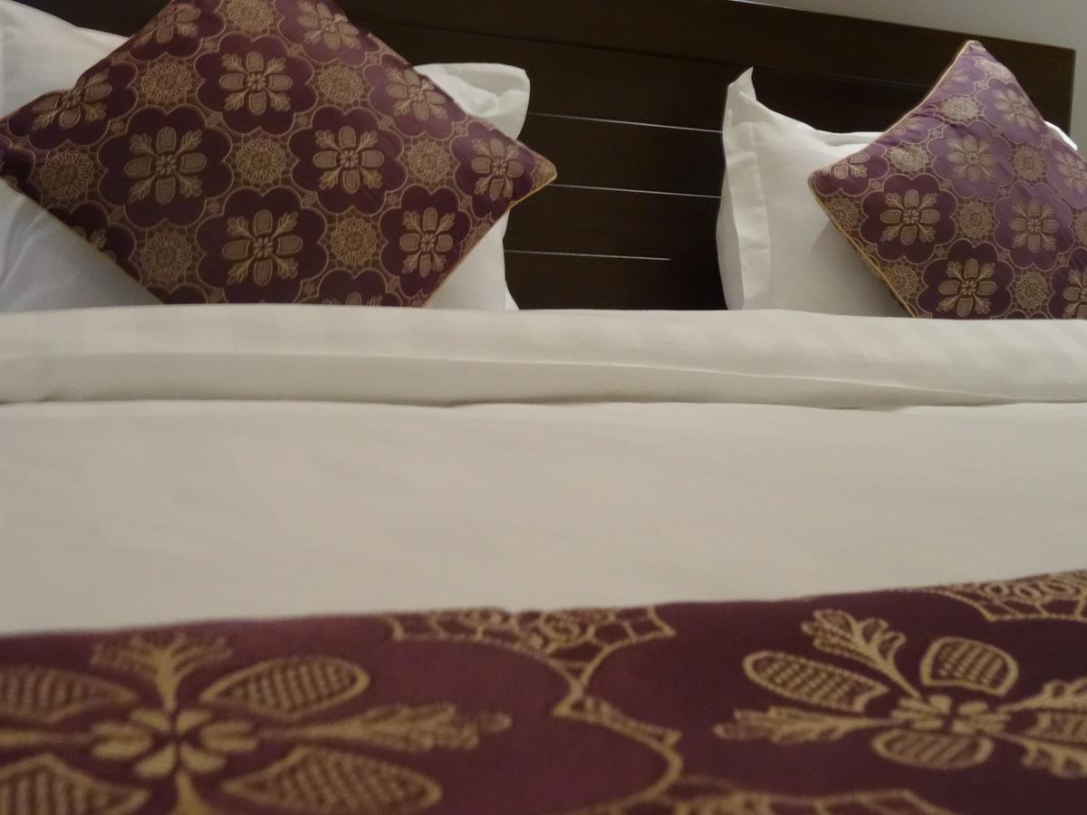Dar Hashim Hotel Suites - Al Sahafa Riyad Extérieur photo
